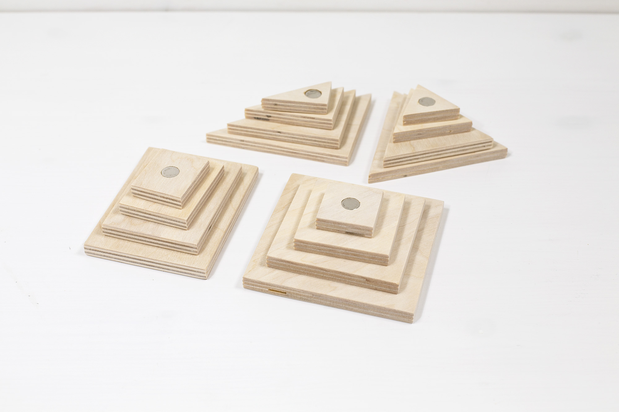 Forme geometriche di legno per disabili