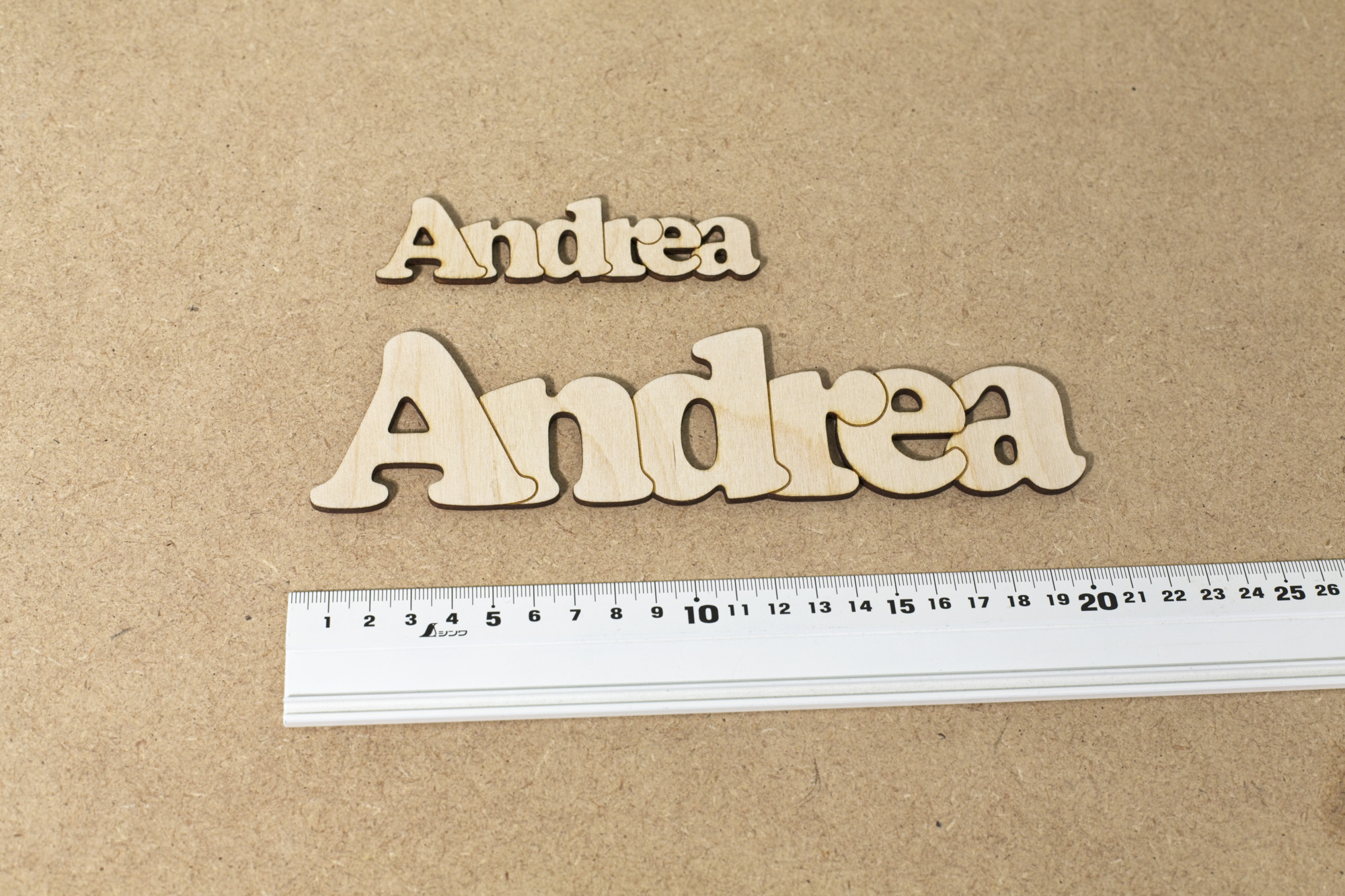 Nome in legno intagliato Andrea