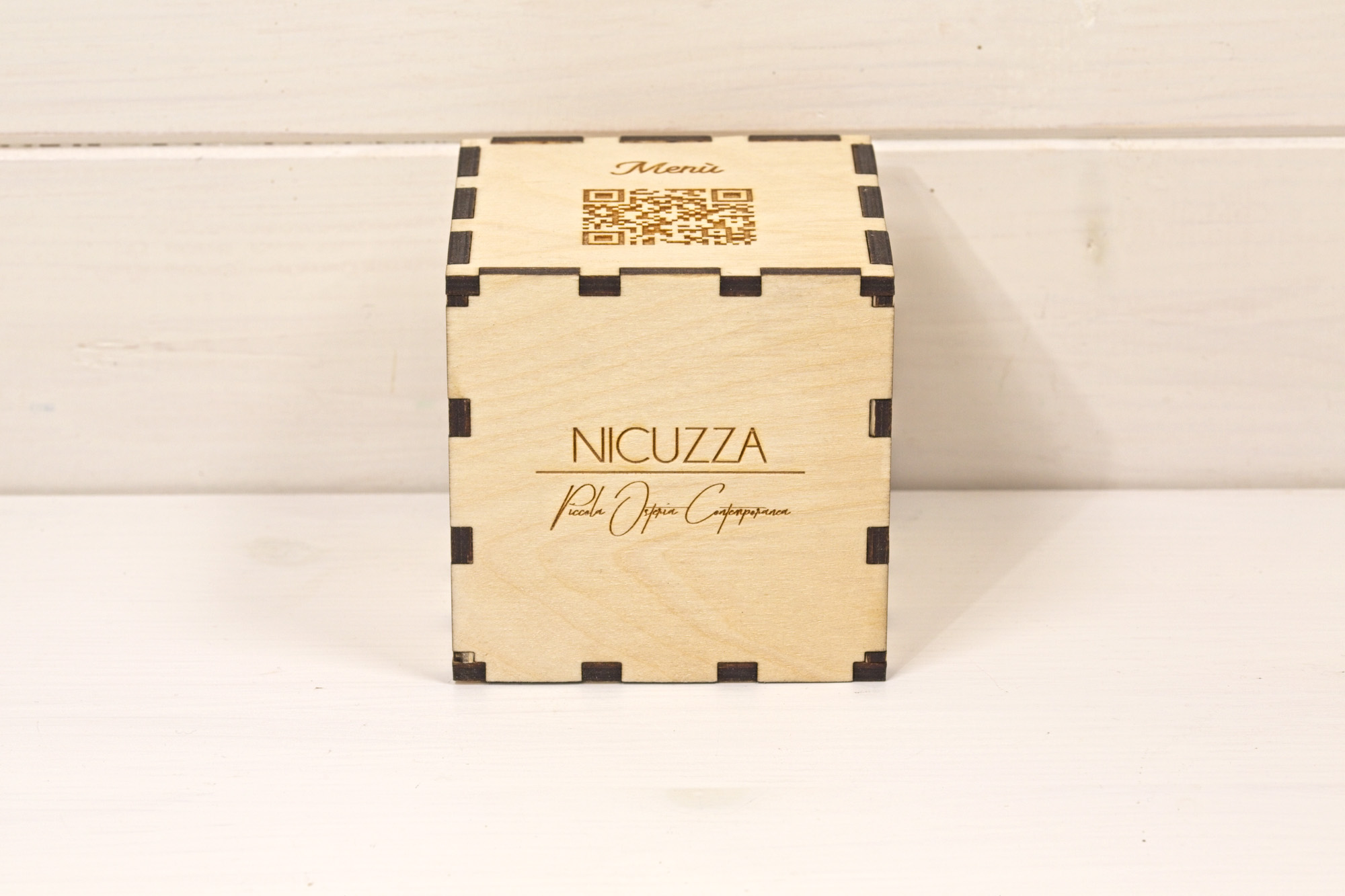 CubOtto - QR display desk - Nicuzza Piccola Osteria Contemporanea