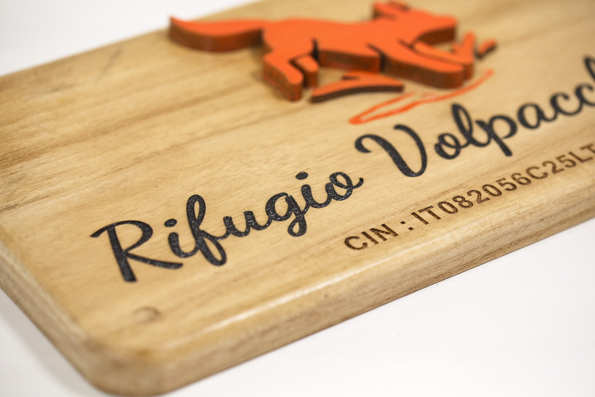 Targa per esterni - Rifugio Volpacchiotto Piano Battaglia Sicilia- legno naturale