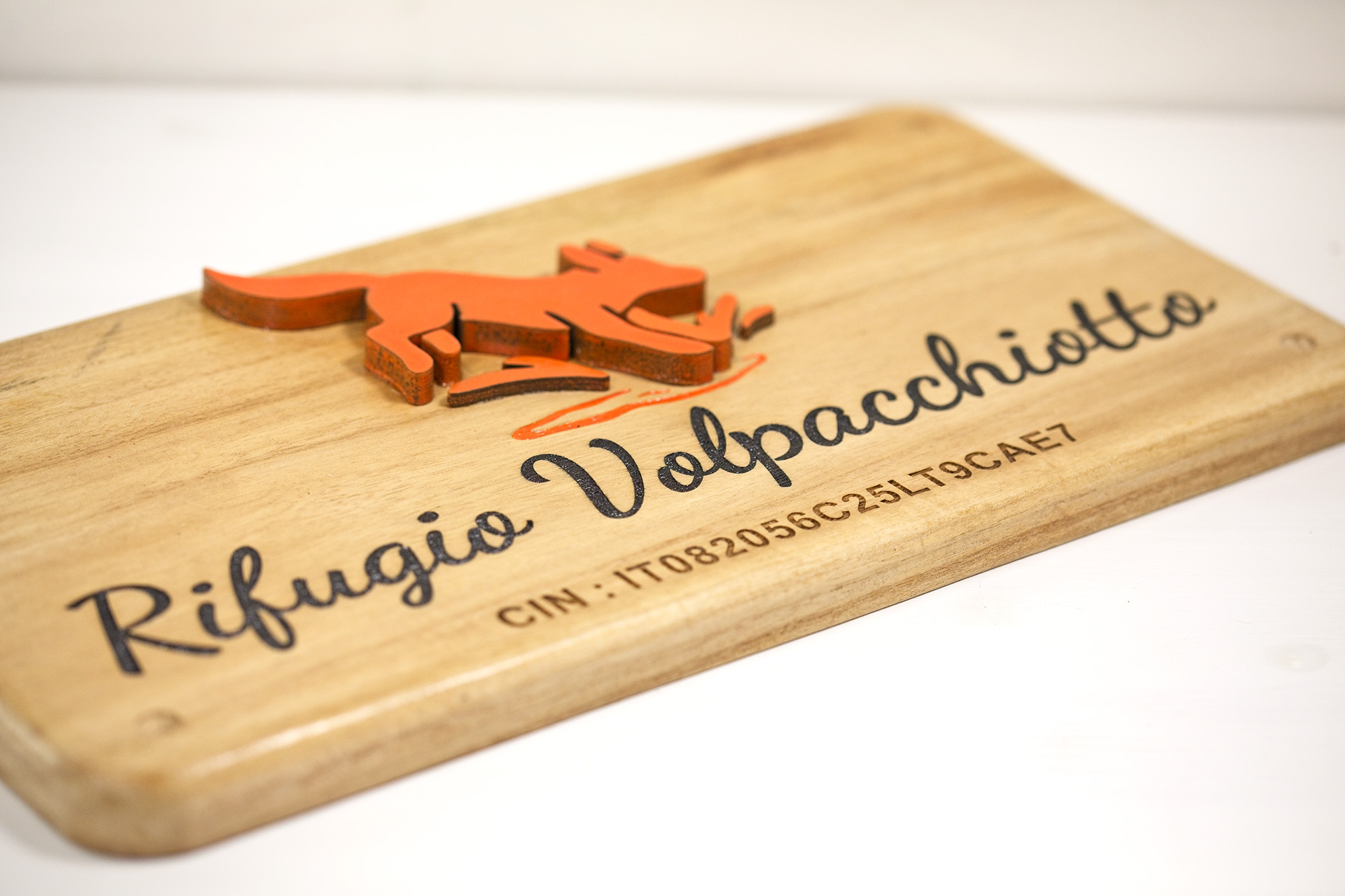 Targa per esterni - Rifugio Volpacchiotto Piano Battaglia Sicilia- legno naturale