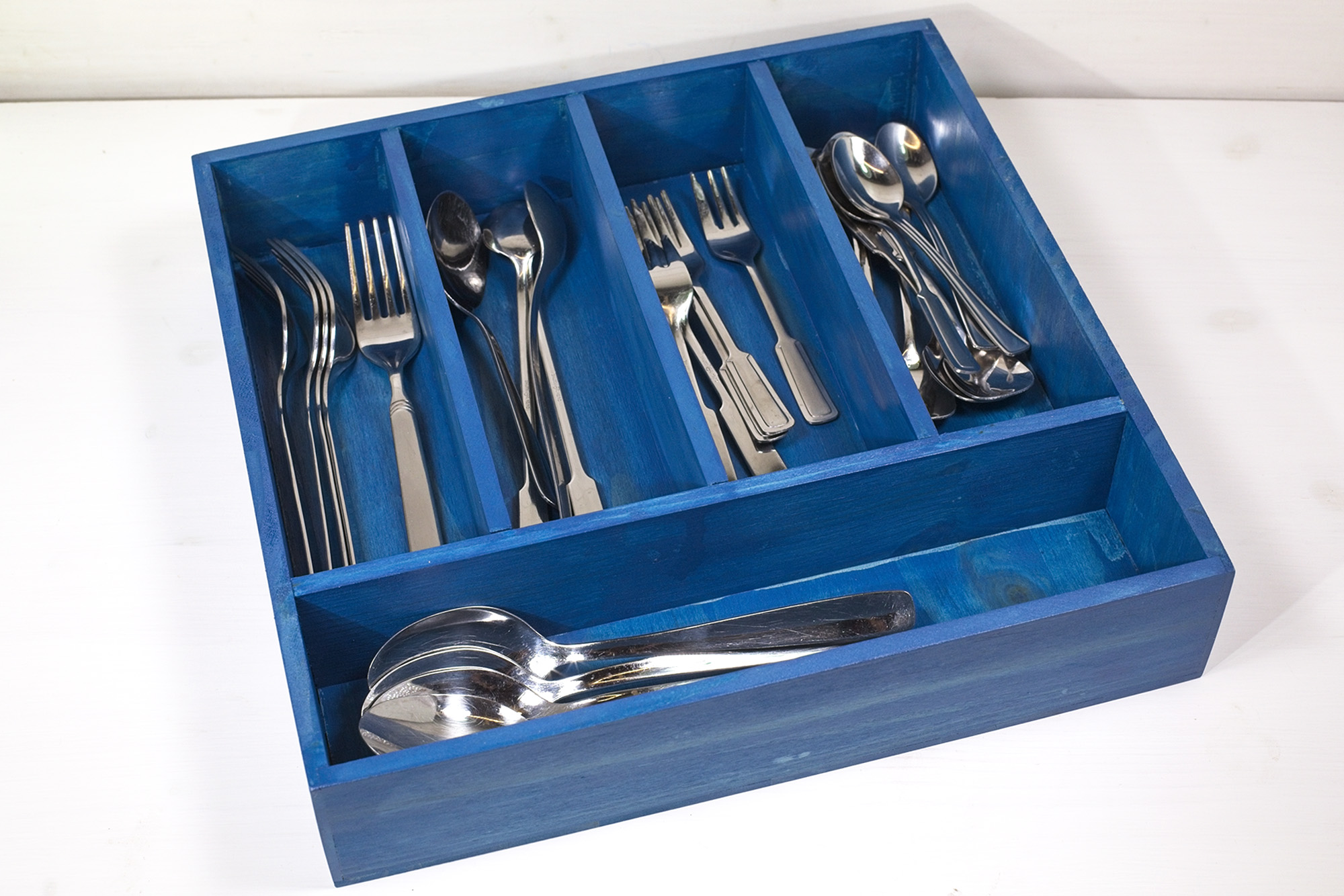 Portaposate organizer in legno Spartìri a 5 vani - Faso Carburanti - legno blu cina