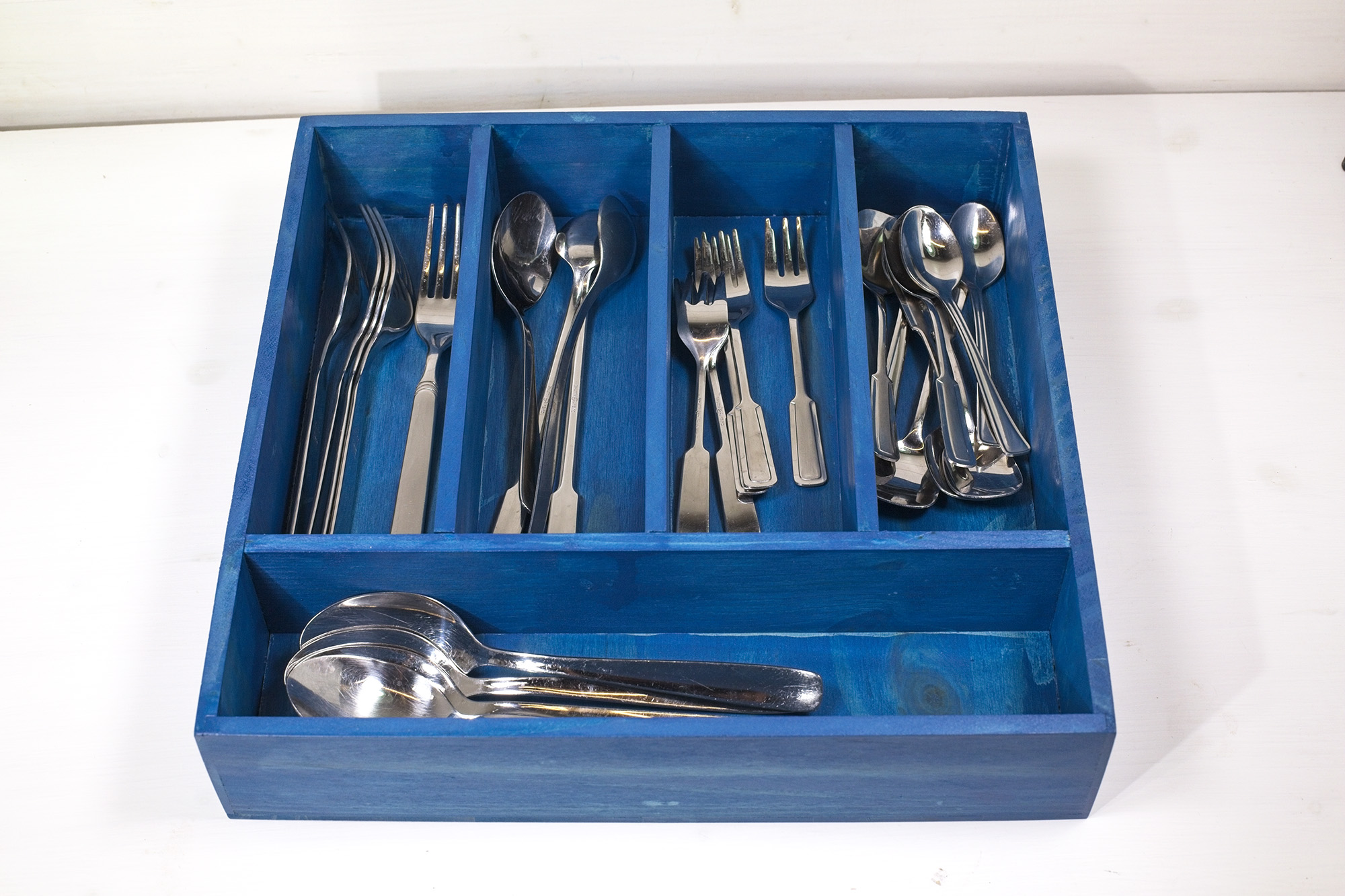 Portaposate organizer in legno Spartìri a 5 vani - Faso Carburanti - legno blu cina