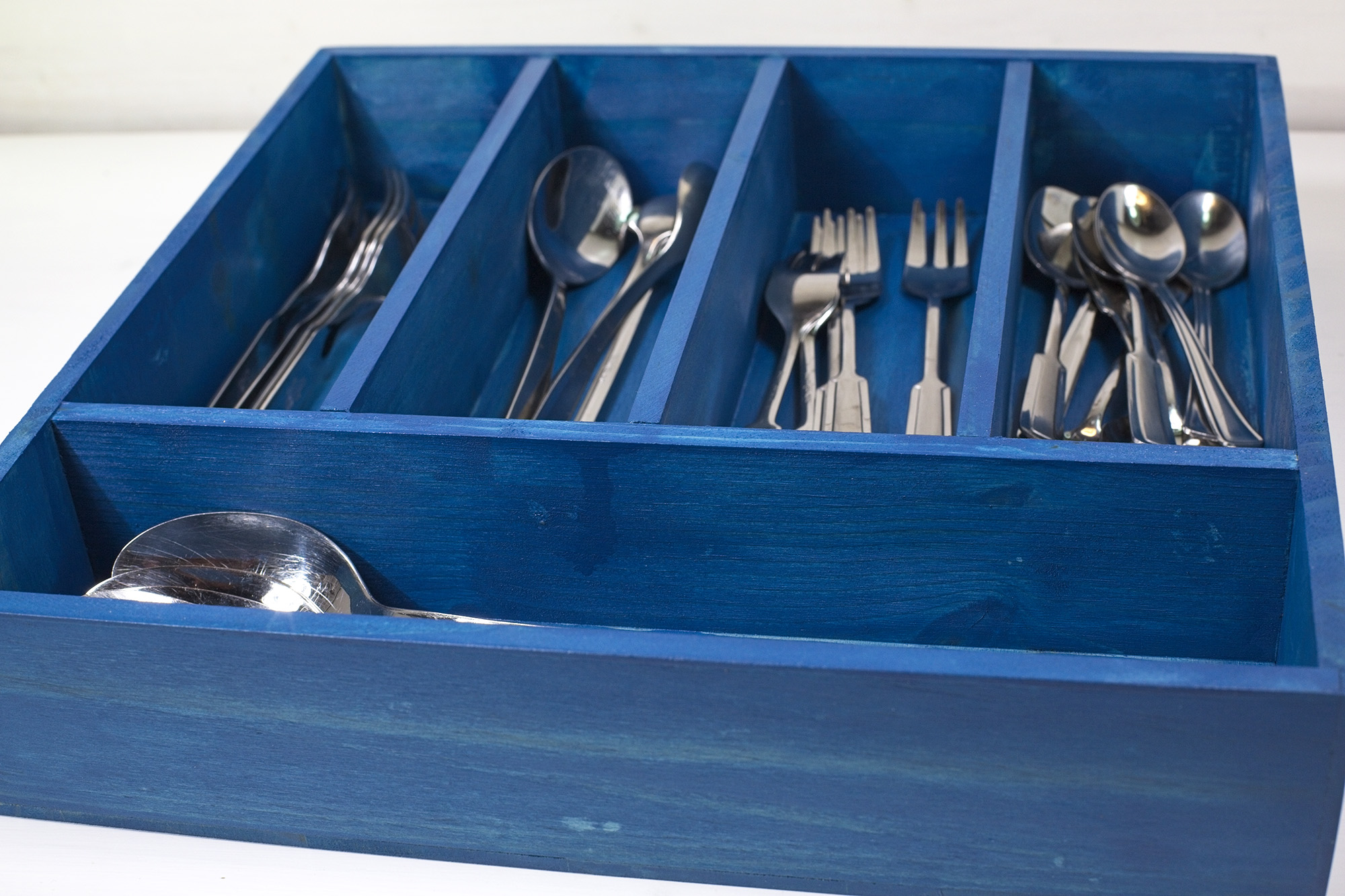 Portaposate organizer in legno Spartìri a 5 vani - Faso Carburanti - legno blu cina