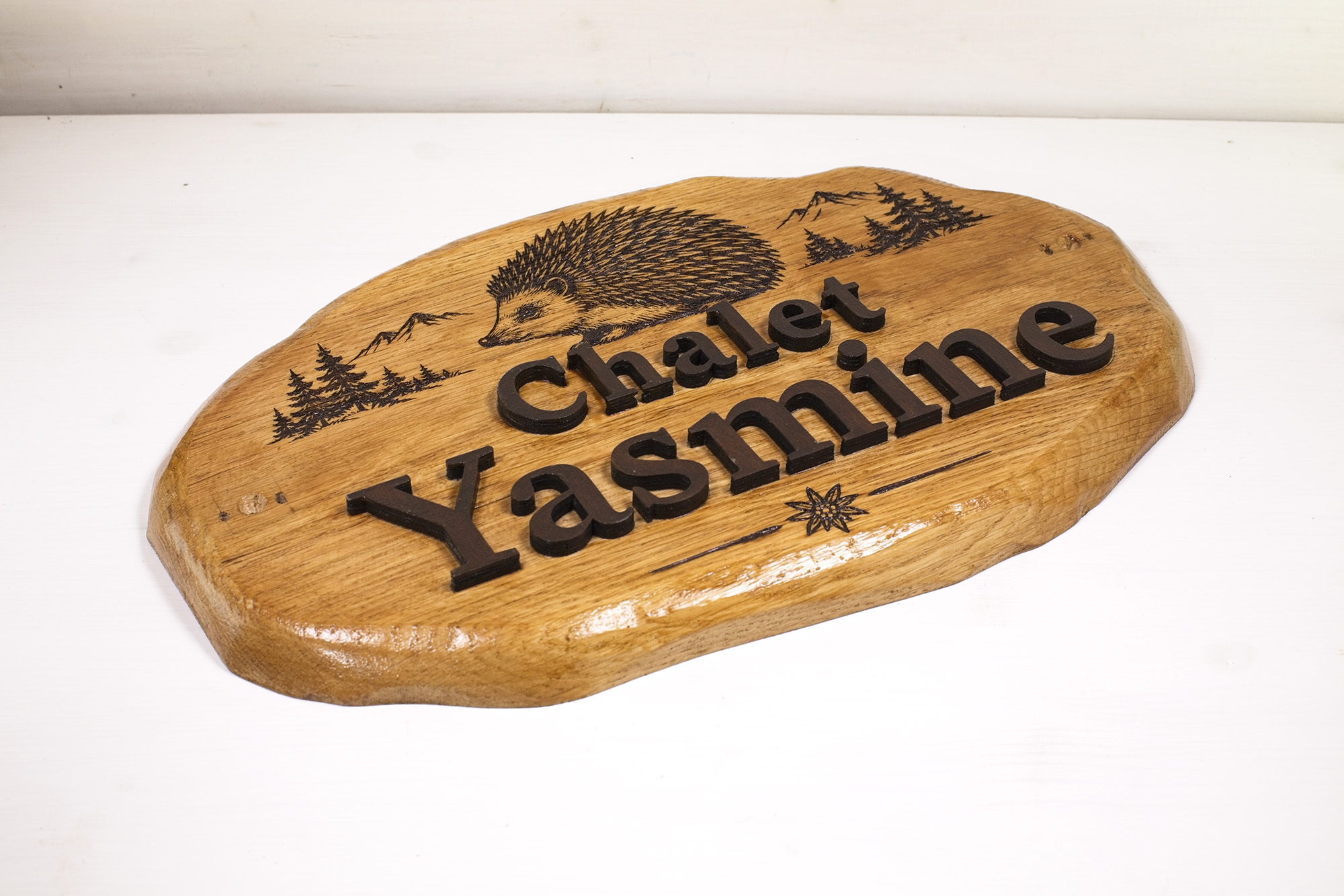 Targa di rovere artigianale - Chalet Yasmine - legno rovere miele